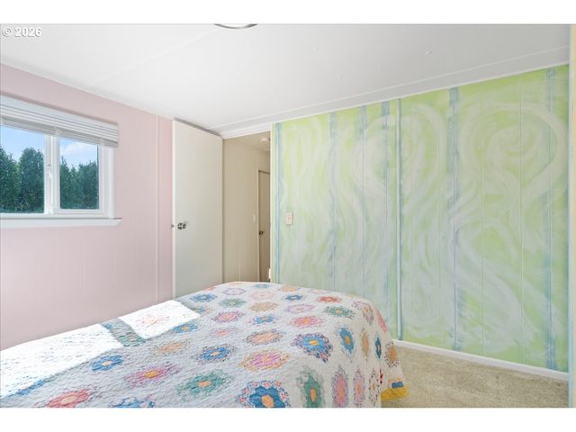 1418 PINE St 7, Silverton, OR 97381