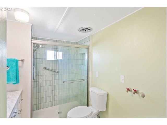 1418 PINE St 7, Silverton, OR 97381