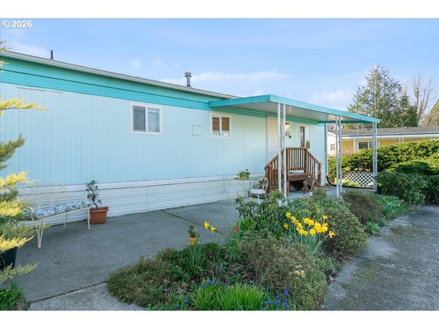 1418 PINE St 7, Silverton, OR 97381