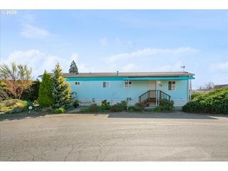 1418 PINE St 7, Silverton, OR 97381