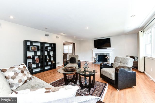 3806 N WAKEFIELD ST, Arlington, VA 22207