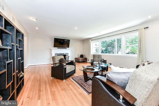 3806 N WAKEFIELD ST, Arlington, VA 22207