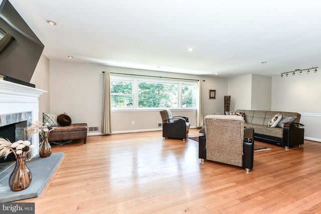 3806 N WAKEFIELD ST, Arlington, VA 22207