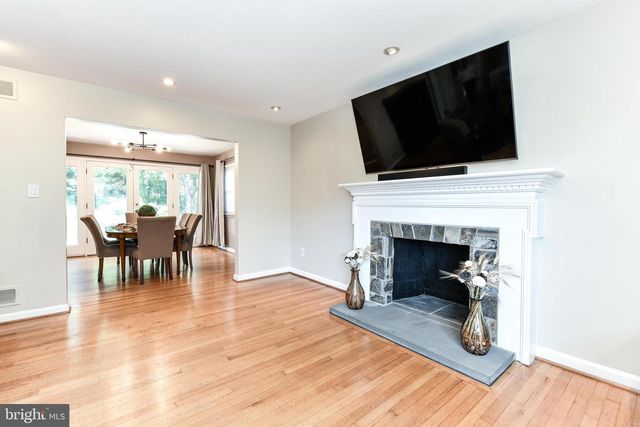 3806 N WAKEFIELD ST, Arlington, VA 22207