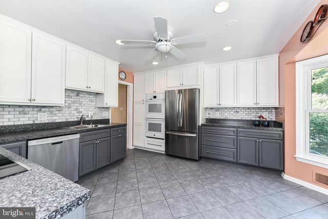 3806 N WAKEFIELD ST, Arlington, VA 22207