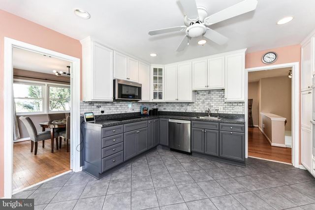3806 N WAKEFIELD ST, Arlington, VA 22207