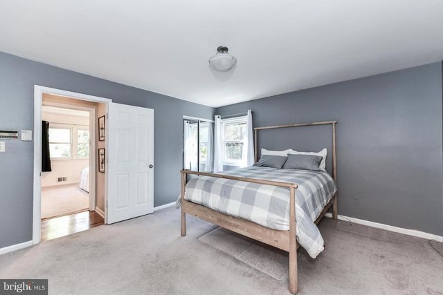 3806 N WAKEFIELD ST, Arlington, VA 22207