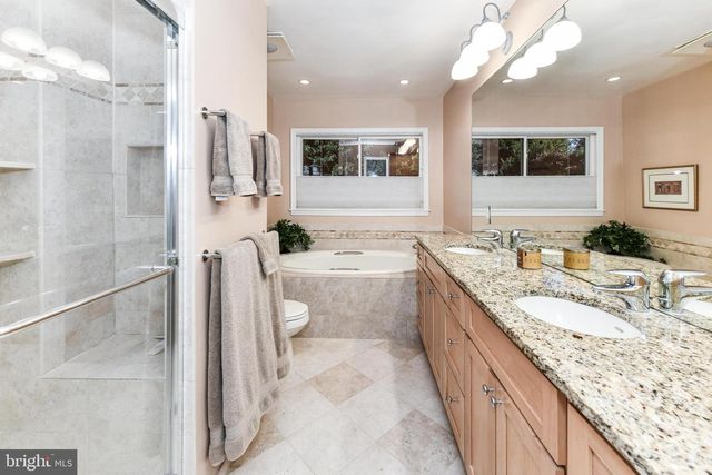 3806 N WAKEFIELD ST, Arlington, VA 22207