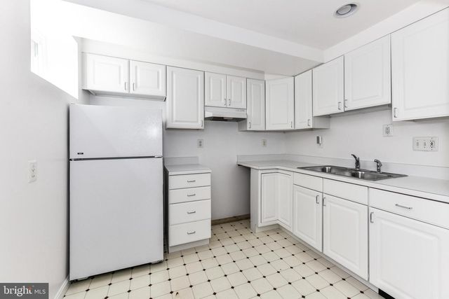 3806 N WAKEFIELD ST, Arlington, VA 22207