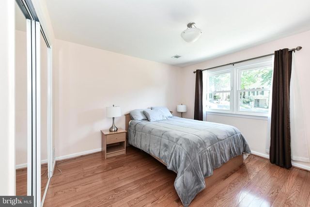 3806 N WAKEFIELD ST, Arlington, VA 22207