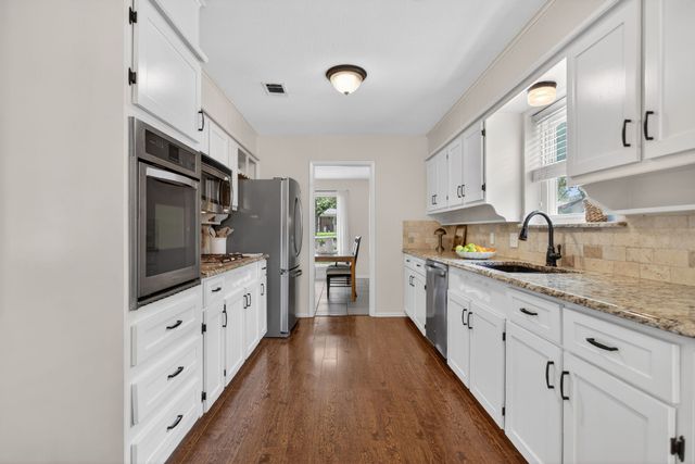 6304 Whitman Avenue, Fort Worth, TX 76133