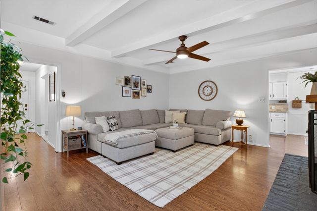 6304 Whitman Avenue, Fort Worth, TX 76133