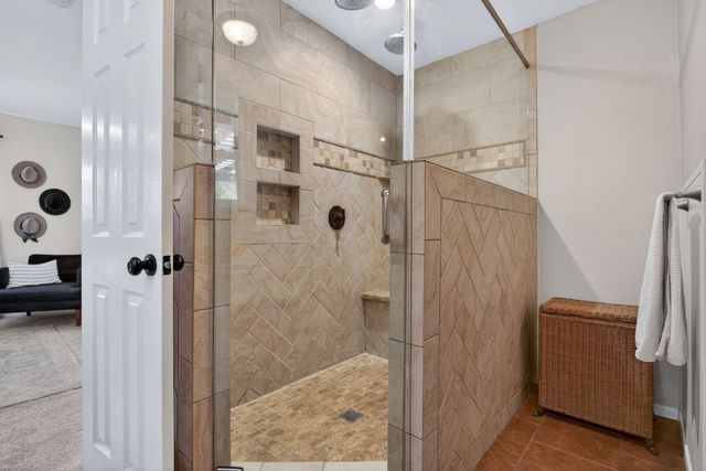 6304 Whitman Avenue, Fort Worth, TX 76133