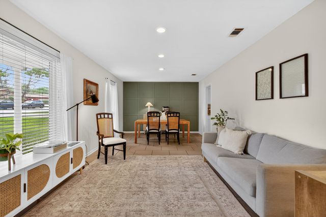 6304 Whitman Avenue, Fort Worth, TX 76133