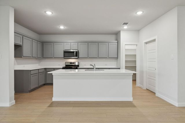 809 Tidal Drive, Princeton, TX 75071
