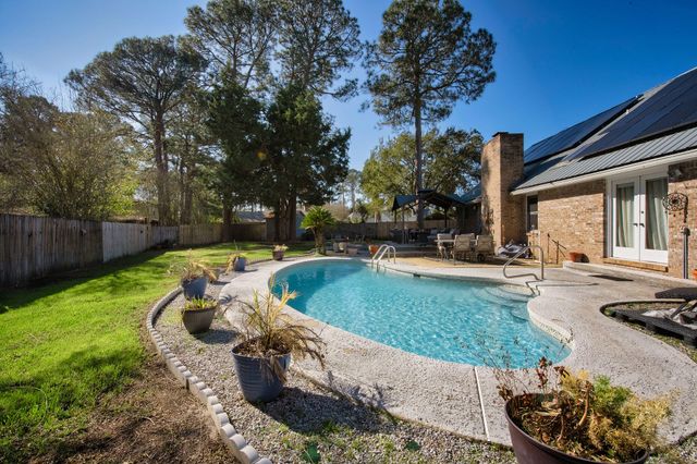 36 Tanglewood Circle, Fort Walton Beach, FL 32547