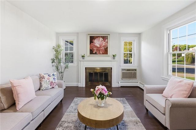 61 Rose Hill Drive, Cranston, RI 02920