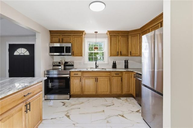 61 Rose Hill Drive, Cranston, RI 02920