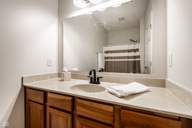 2614 Oneida Lane, Indianapolis, IN 46217