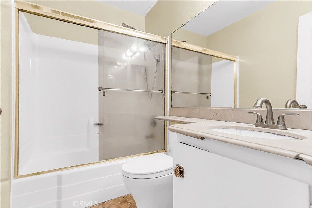 Image 10 of property listing at 6348 Swallow, Ventura, CA 93003