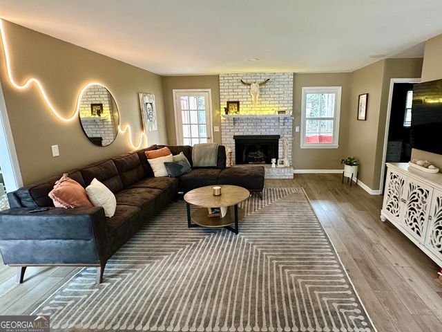 2015 Commonwealth, Cumming, GA 30041