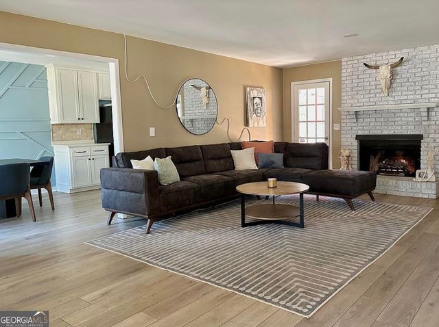 2015 Commonwealth, Cumming, GA 30041