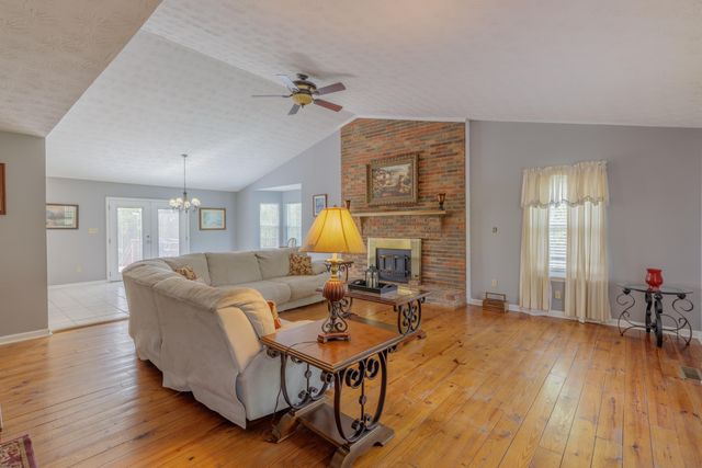 197 Lynn Trail, Lafayette, GA 30728