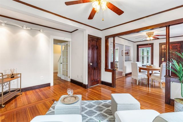 4 Garfield Avenue, Bristol, RI 02809