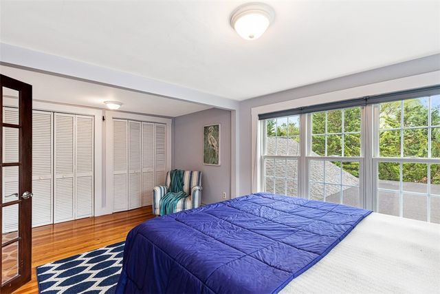 4 Garfield Avenue, Bristol, RI 02809