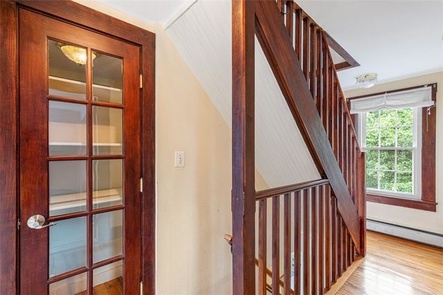 4 Garfield Avenue, Bristol, RI 02809