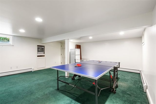 4 Garfield Avenue, Bristol, RI 02809