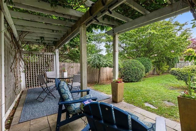 4 Garfield Avenue, Bristol, RI 02809