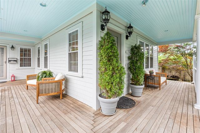 4 Garfield Avenue, Bristol, RI 02809