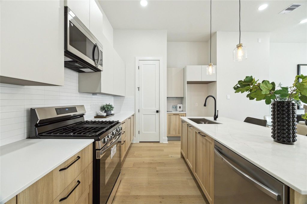 3911C Tulane Street, Houston, TX 77018