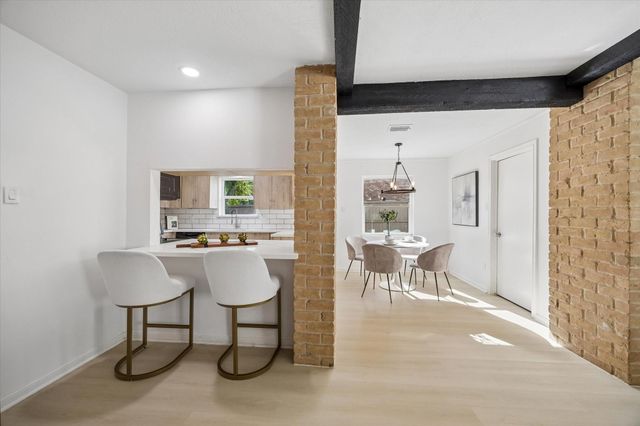 7802 Gulfton Street, Houston, TX 77036