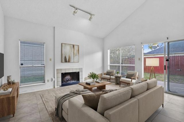 8239 Twin Tree Lane, Houston, TX 77071