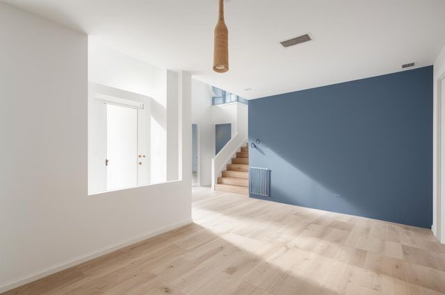 8239 Twin Tree Lane, Houston, TX 77071