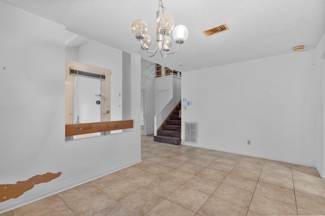 8239 Twin Tree Lane, Houston, TX 77071