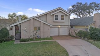 8239 Twin Tree Lane, Houston, TX 77071