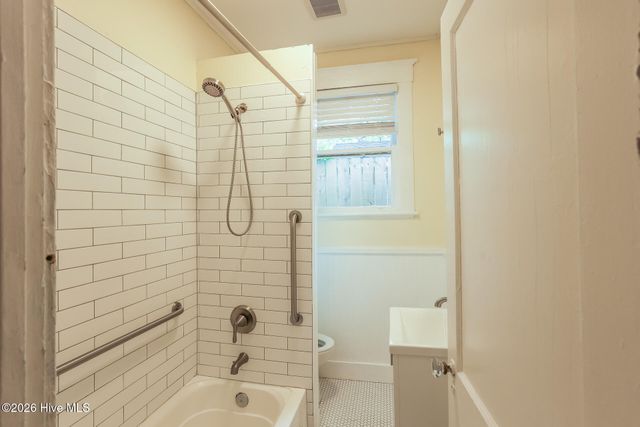 1231 E 42nd Street, Savannah, GA 31404