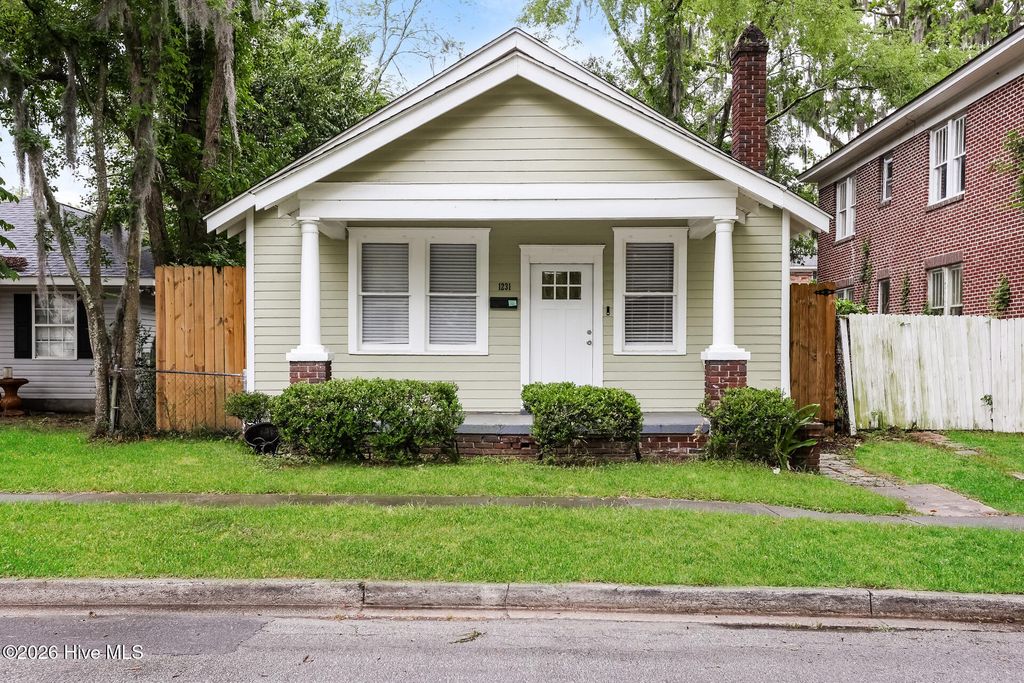 Image 1 of property listing at 1231 E 42nd Street, Savannah, GA 31404