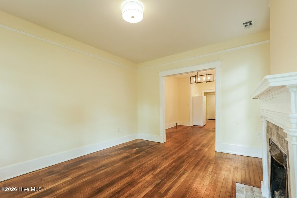 Image 10 of property listing at 1231 E 42nd Street, Savannah, GA 31404