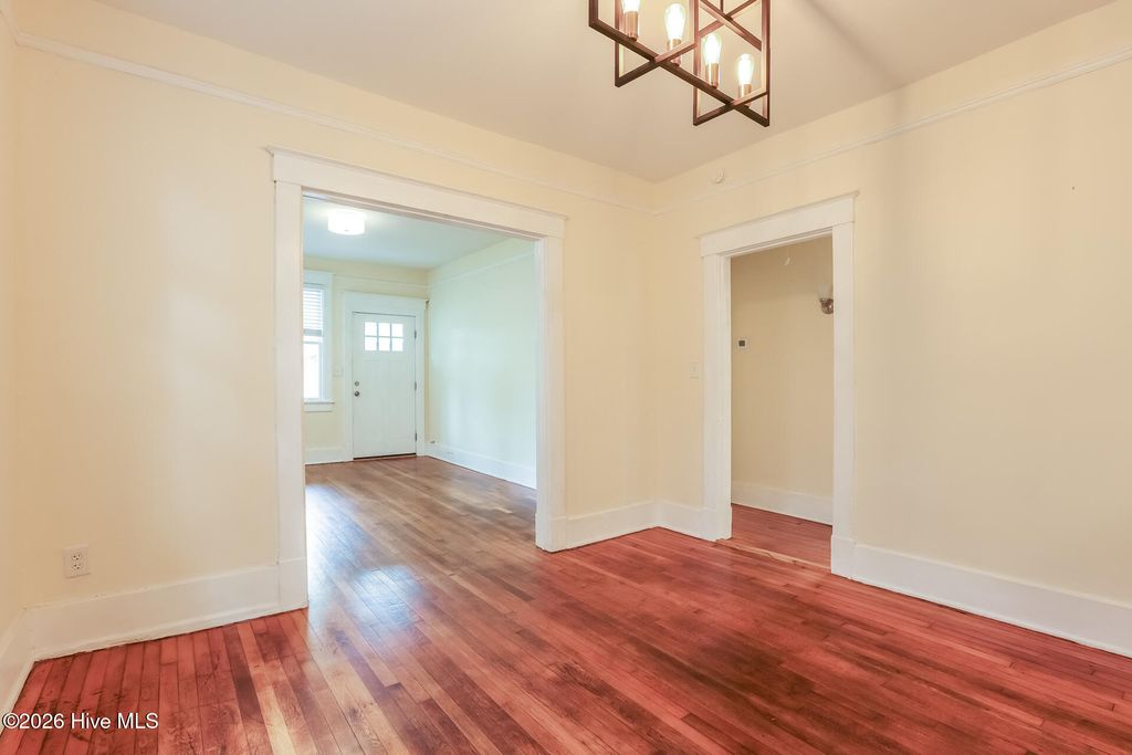 Image 12 of property listing at 1231 E 42nd Street, Savannah, GA 31404