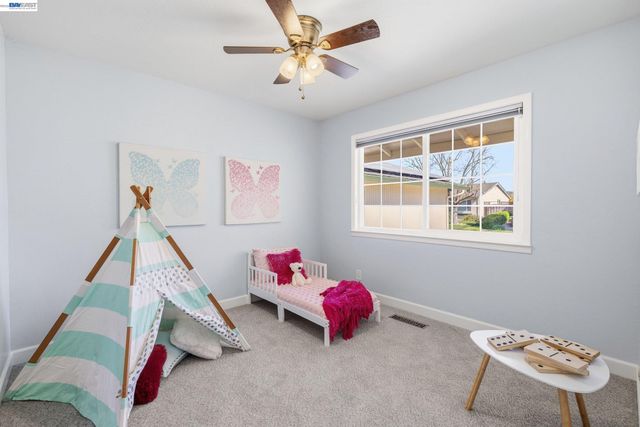 3325 Hudson Pl, Fremont, CA 94536