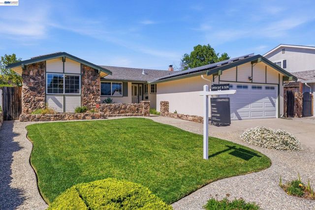 3325 Hudson Pl, Fremont, CA 94536