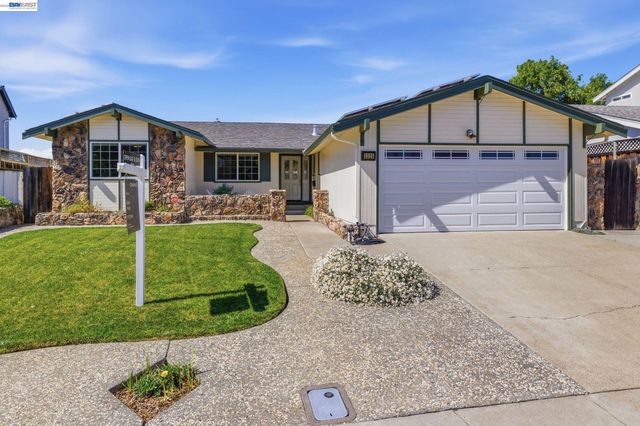 3325 Hudson Pl, Fremont, CA 94536