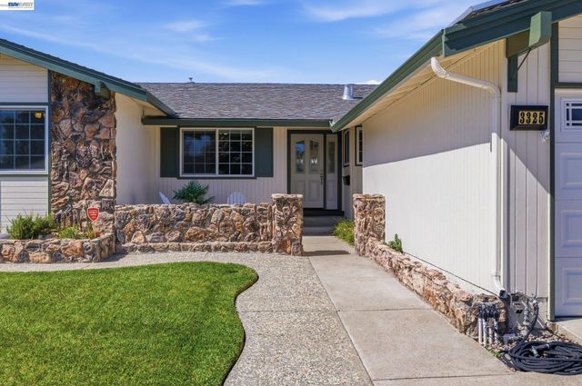 3325 Hudson Pl, Fremont, CA 94536
