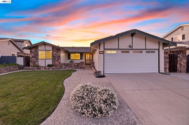 3325 Hudson Pl, Fremont, CA 94536