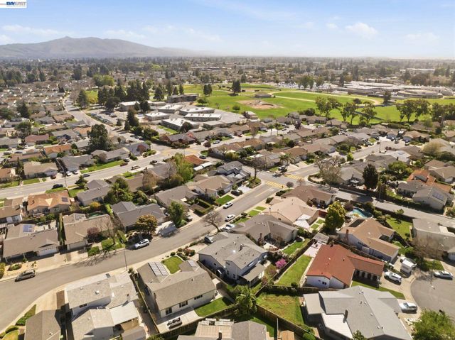 3325 Hudson Pl, Fremont, CA 94536