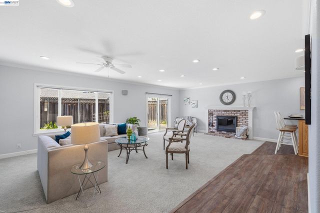 3325 Hudson Pl, Fremont, CA 94536